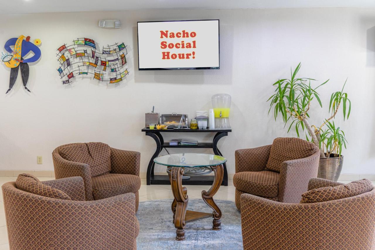 Microtel Inn & Suites By Wyndham Kingsland Naval Base I-95 מראה חיצוני תמונה