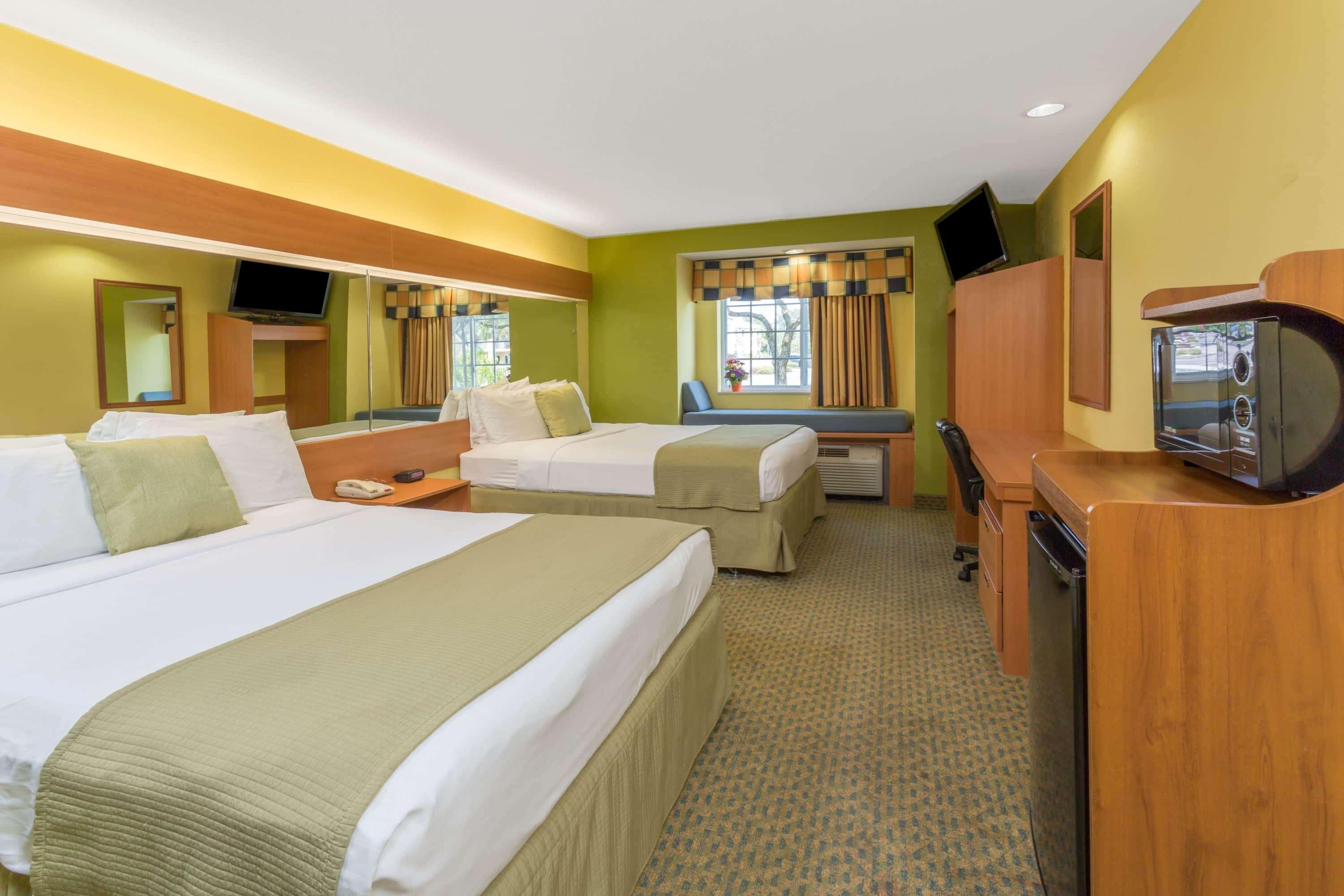 Microtel Inn & Suites By Wyndham Kingsland Naval Base I-95 מראה חיצוני תמונה