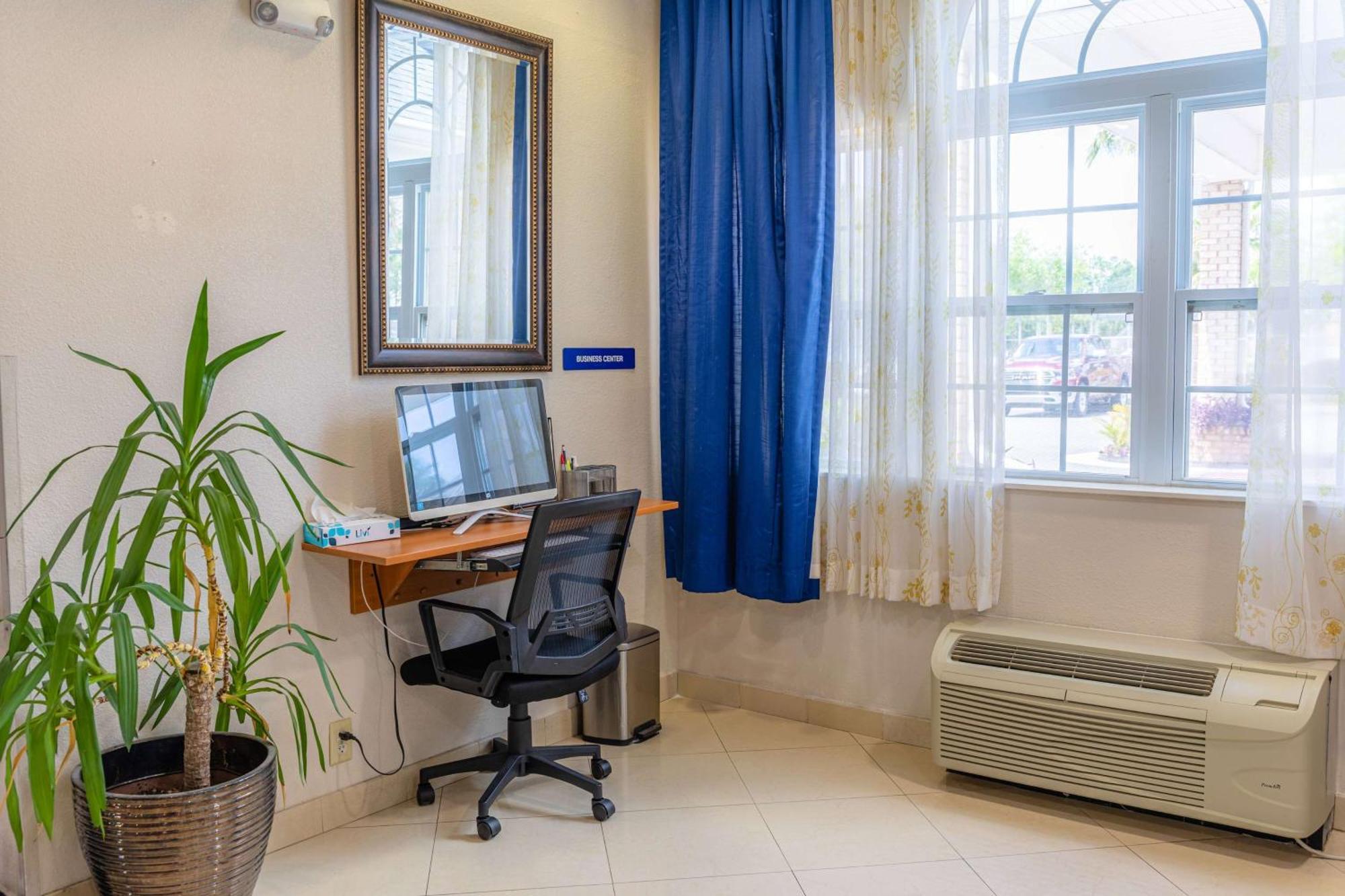 Microtel Inn & Suites By Wyndham Kingsland Naval Base I-95 מראה חיצוני תמונה