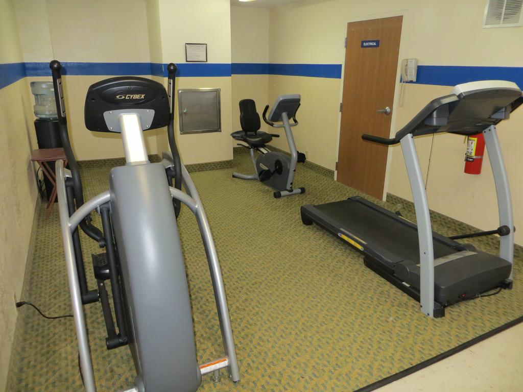 Microtel Inn & Suites By Wyndham Kingsland Naval Base I-95 מראה חיצוני תמונה